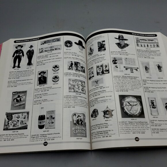 Official Price Guide to Pop Culture Memorabilia 150 Years of Character Toys - Picture 7 of 9